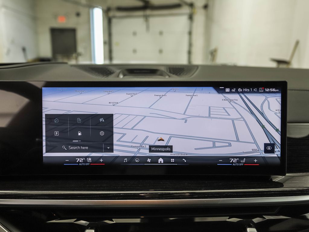 Thumbnail: 2026 BMW X7 - 16