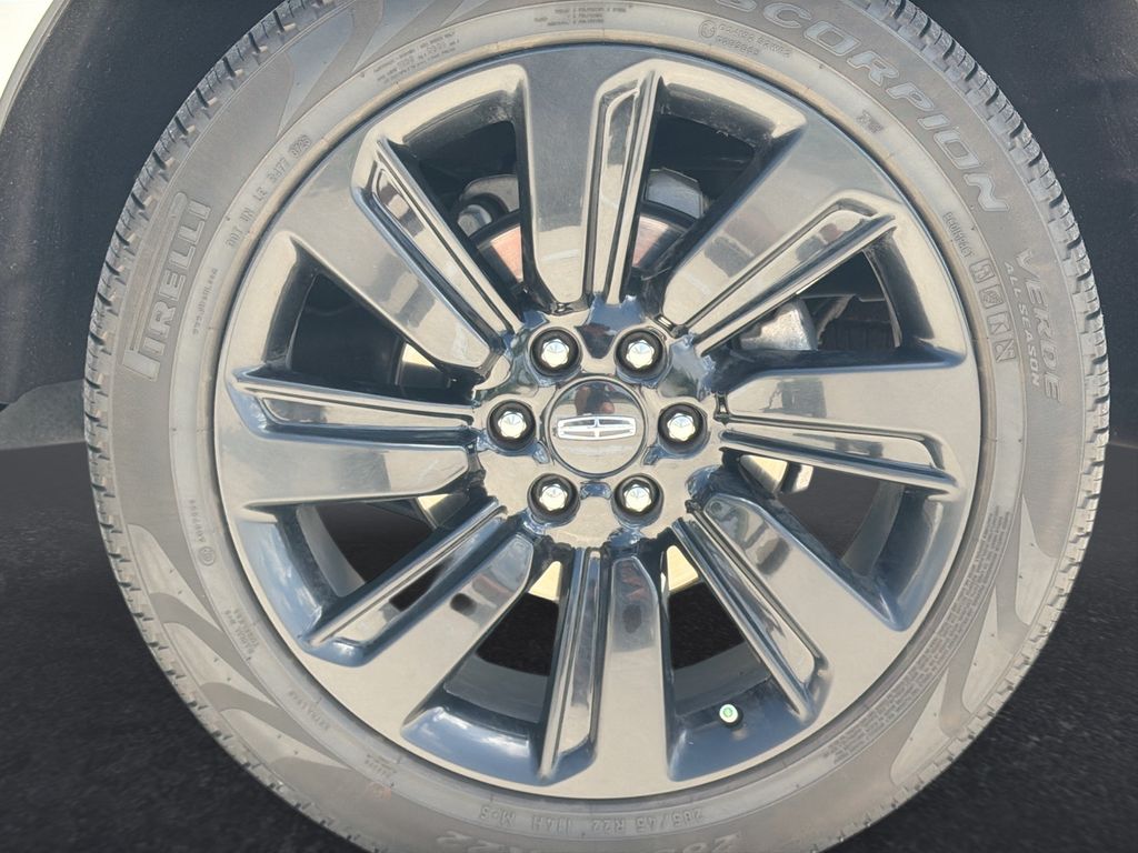 Thumbnail: 2024 Lincoln Navigator - 31