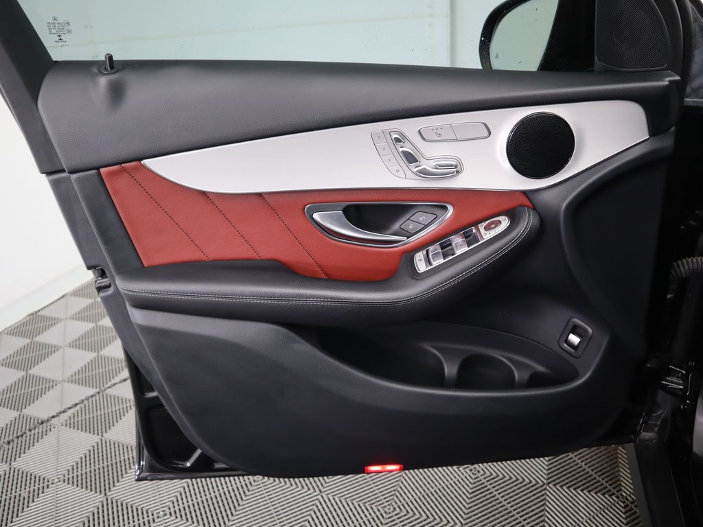 Thumbnail: 2022 Mercedes-Benz GLC - 24