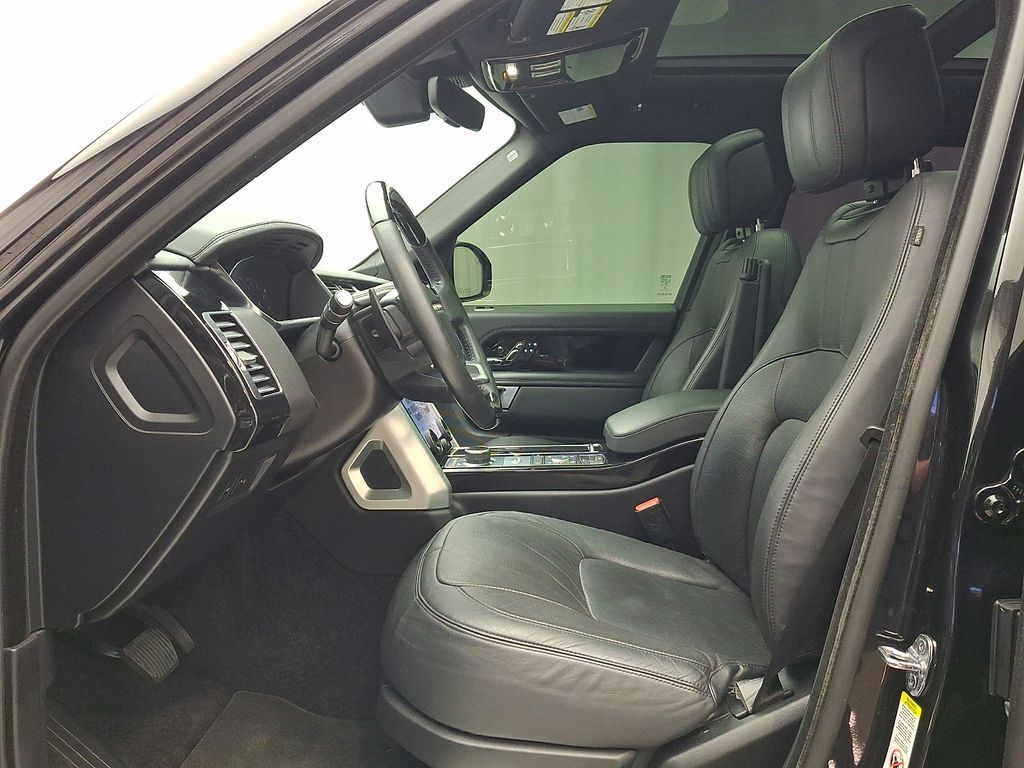 Thumbnail: 2018 Land Rover Range Rover - 14