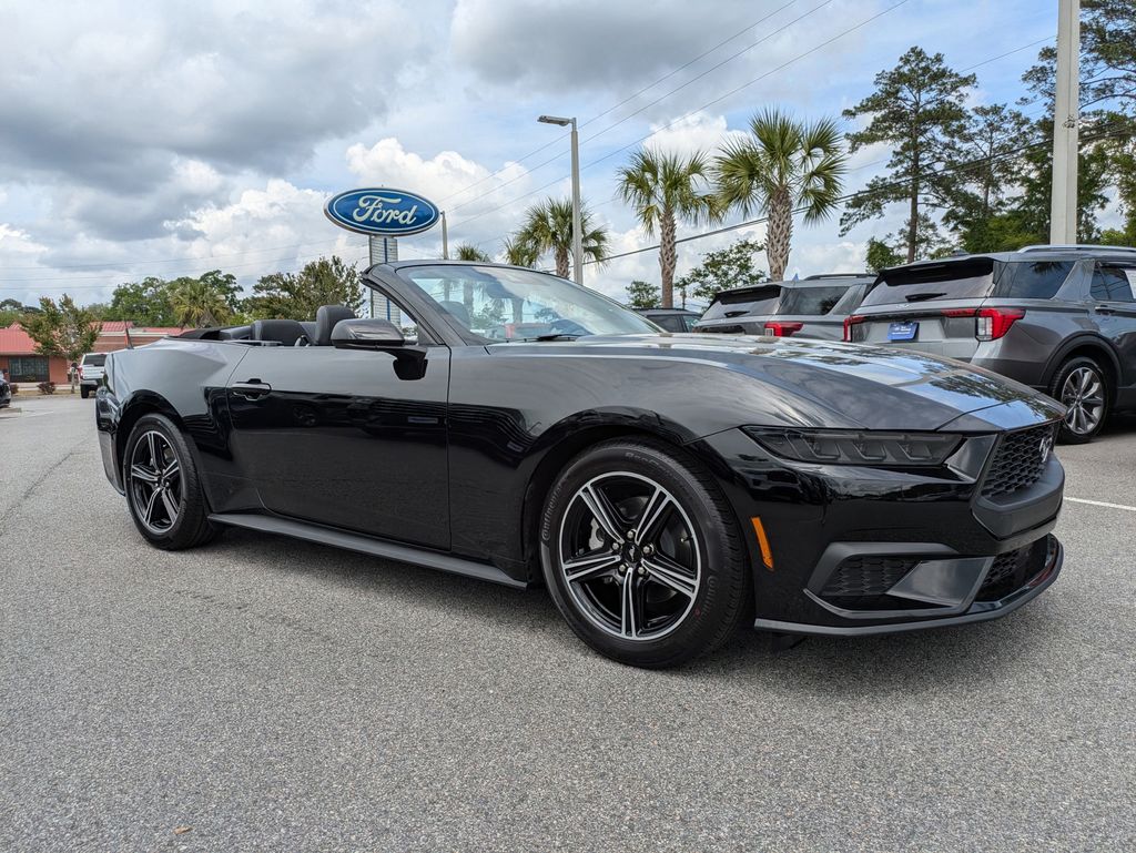 2025 Ford Mustang EcoBoost