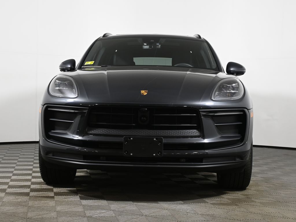 Thumbnail: 2025 Porsche Macan - 10