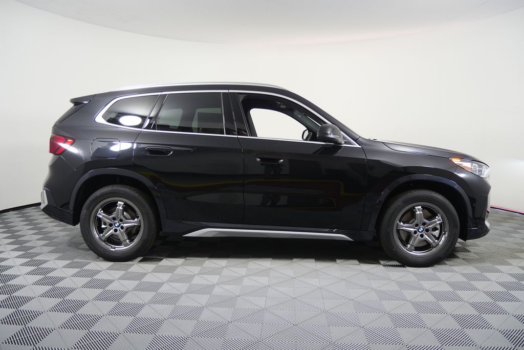 Thumbnail: 2025 BMW X1 - 2