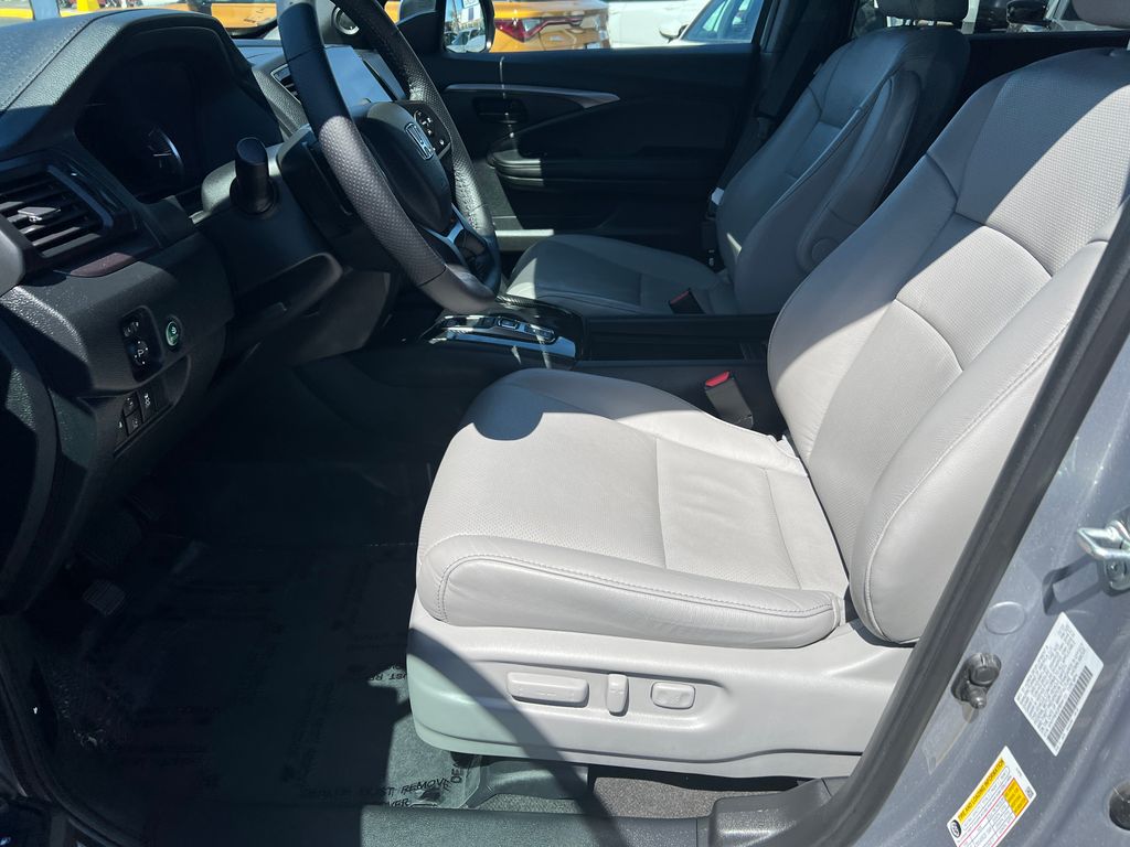 Thumbnail: 2023 Honda Passport - 14