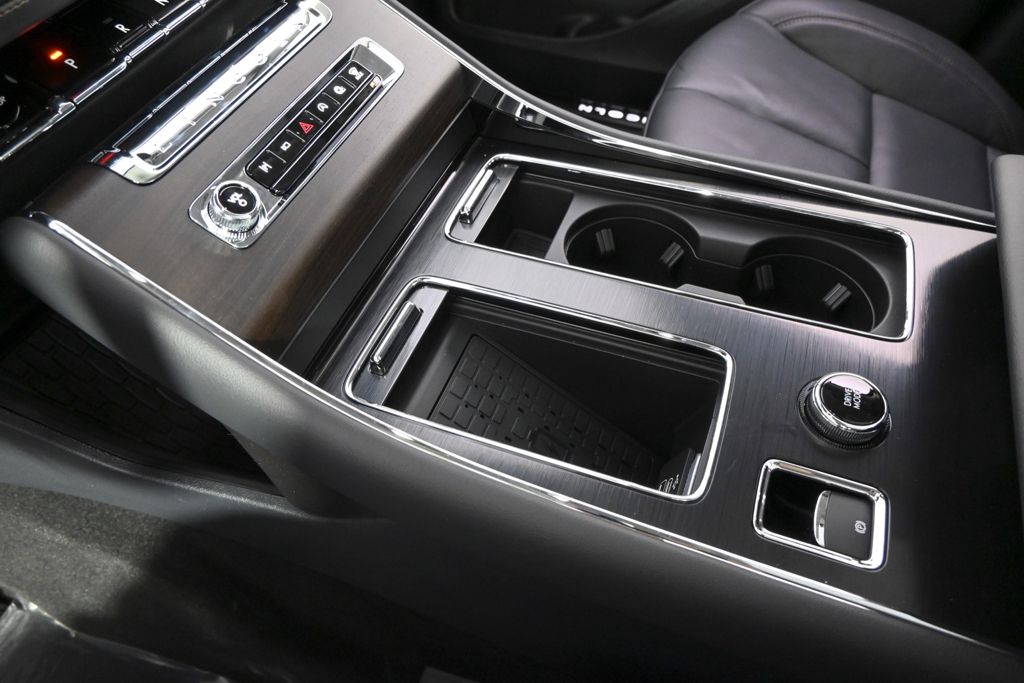 New 2026 Black Lincoln Reserve image 32