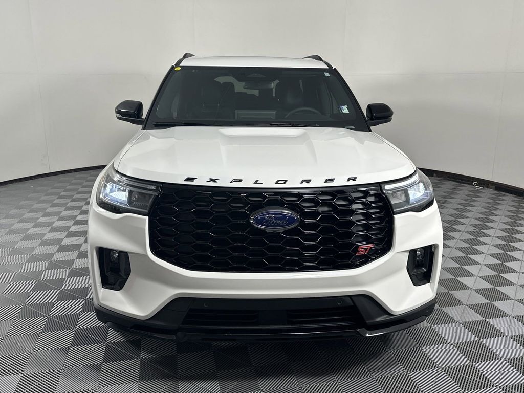 2025 Ford Explorer ST 2