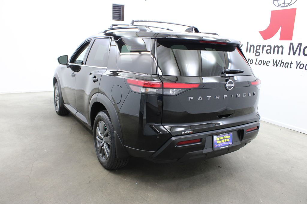 new 2026 Nissan Pathfinder car, priced at $39,010