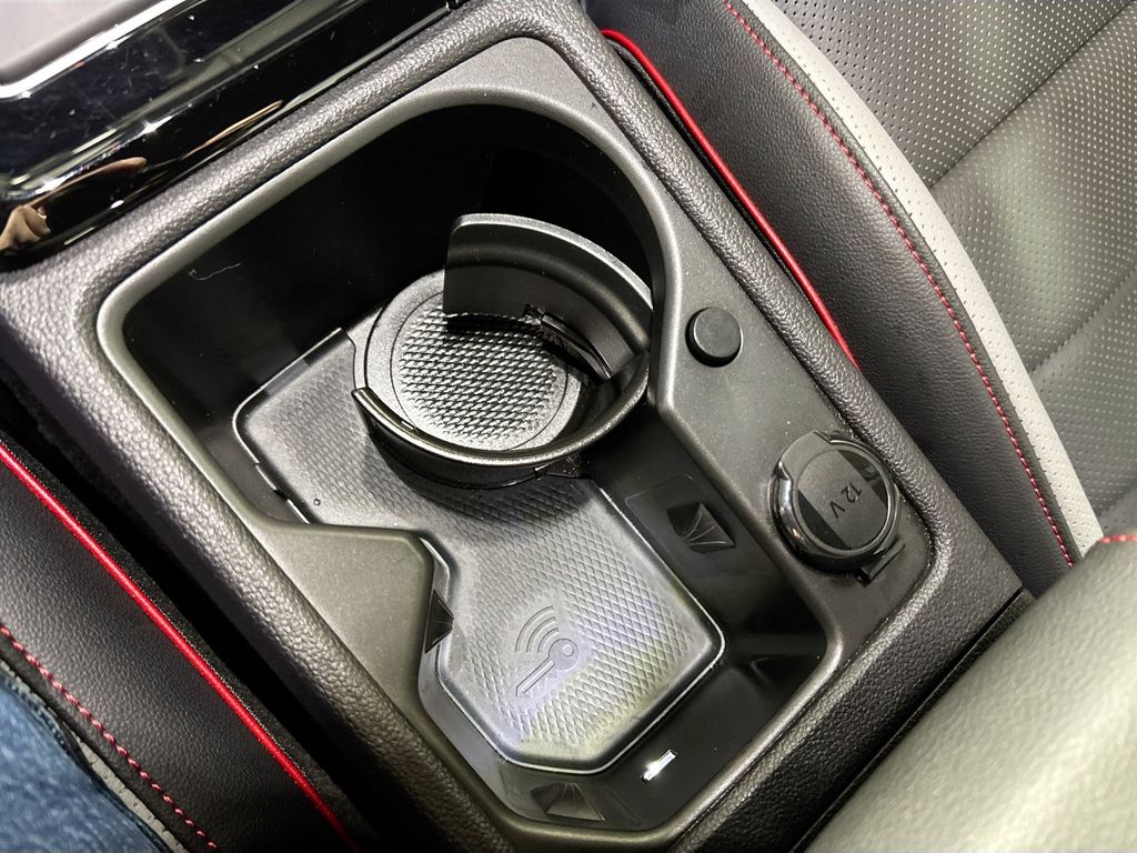 2024 Volkswagen Golf GTI SE