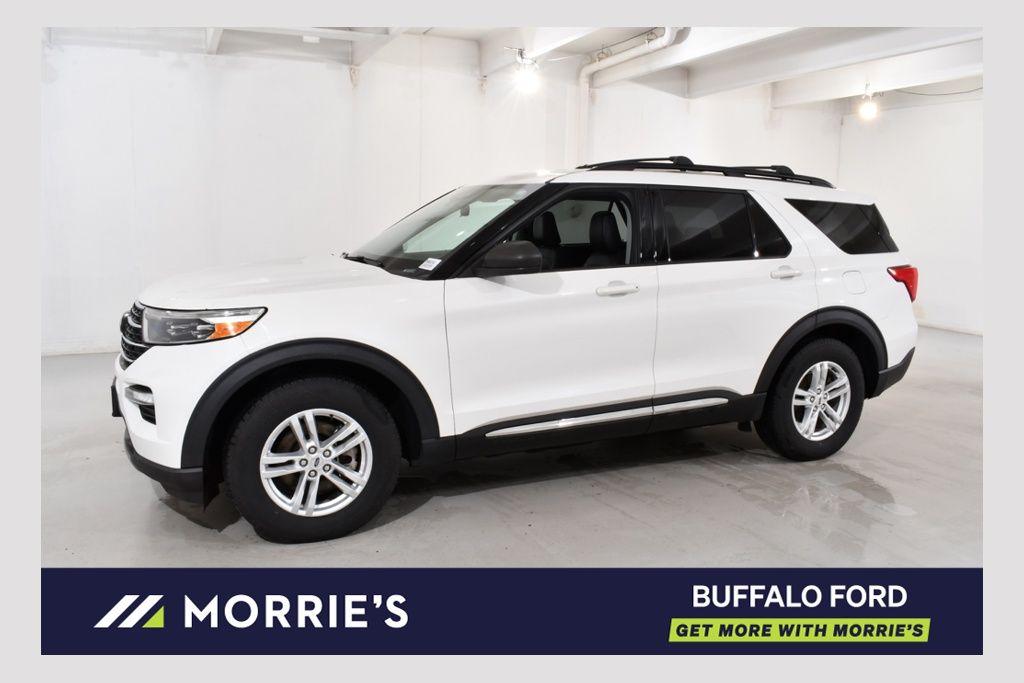 Iconic Silver Metallic 2021 Ford Explorer XLT AWD SUV / Crossover All-Wheel Drive Automatic