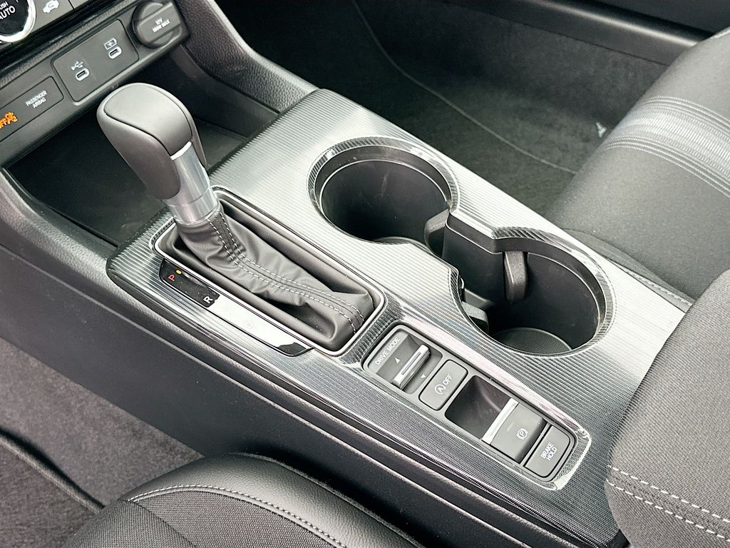 2025 Honda Civic Sport 14