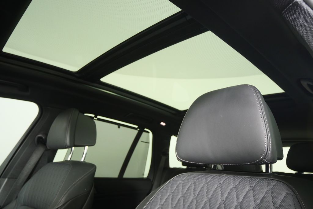 Thumbnail: 2023 BMW X5 - 11