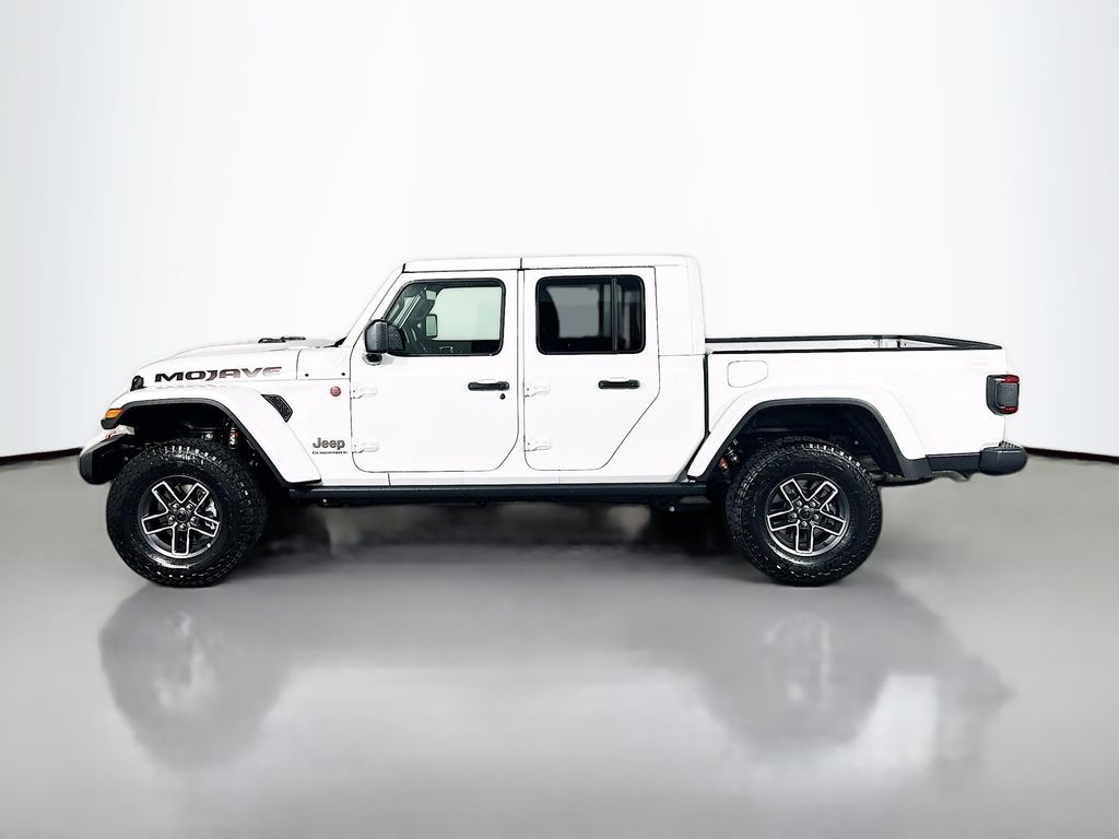 New 2026 White Jeep Mojave image 4
