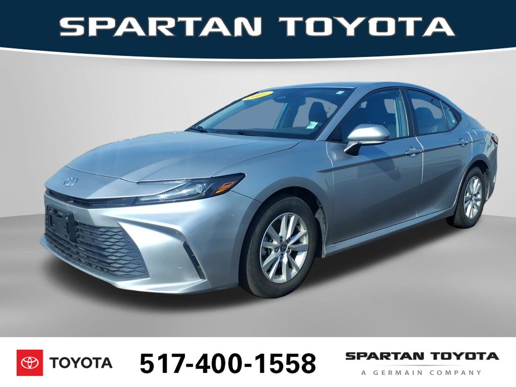 2025 Toyota Camry SE FWD