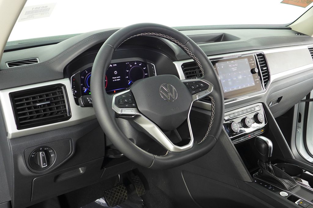 Thumbnail: 2022 Volkswagen Atlas - 31
