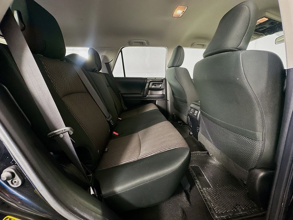 Thumbnail: 2019 Toyota 4Runner - 27