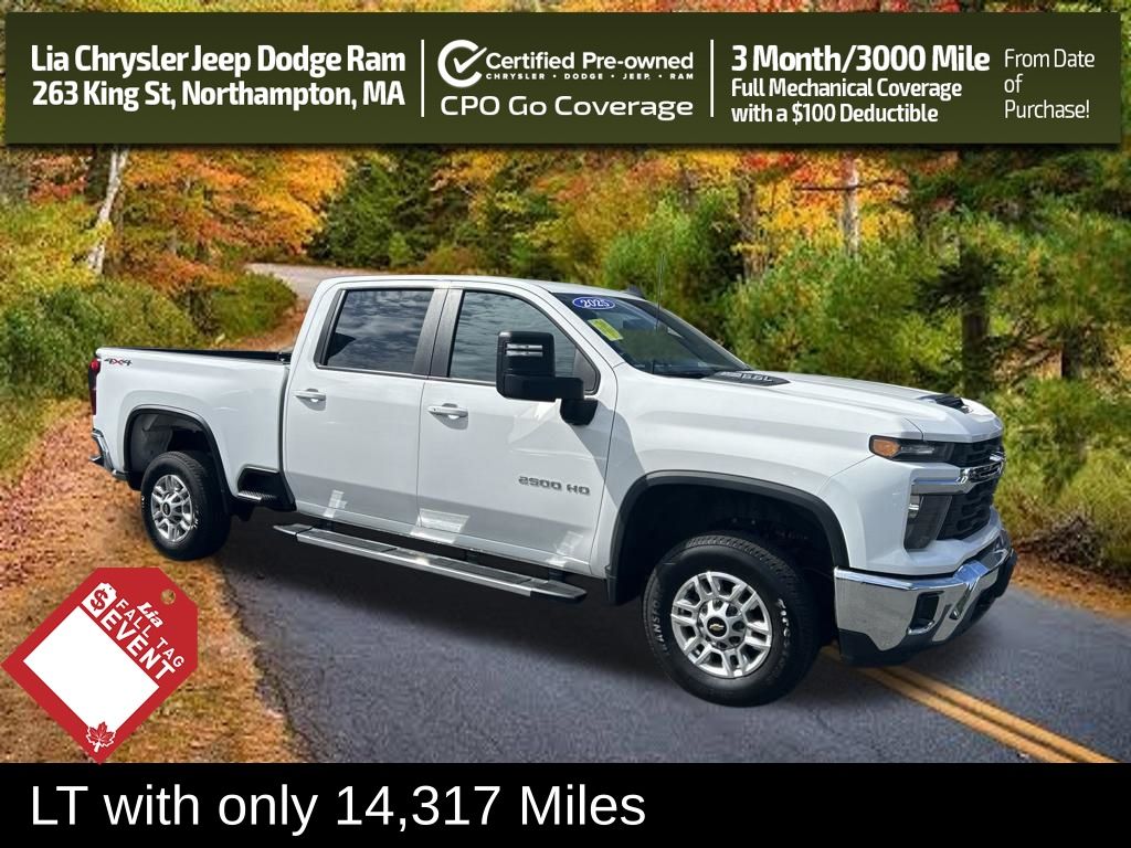 Summit White 2025 Chevrolet Silverado 2500HD Pickup Truck Four-Wheel Drive Automatic