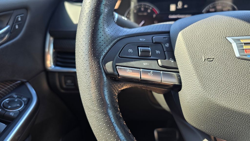 Thumbnail: 2021 Cadillac XT4 - 11