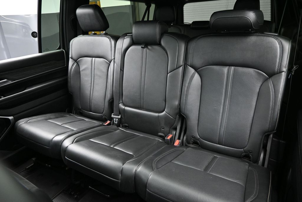 2023 Jeep Wagoneer L Series III 4x4