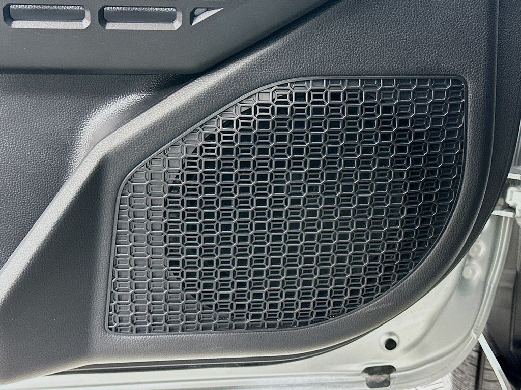 Thumbnail: 2025 Toyota Tacoma - 18