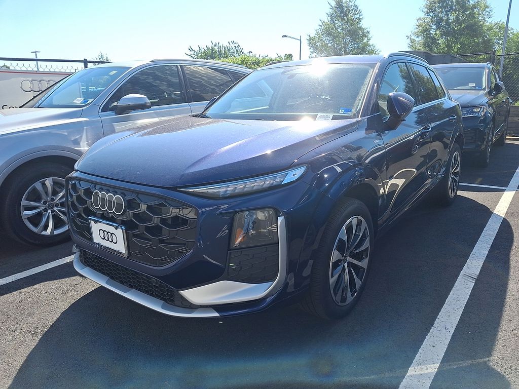Thumbnail: 2026 Audi Q3 - 1