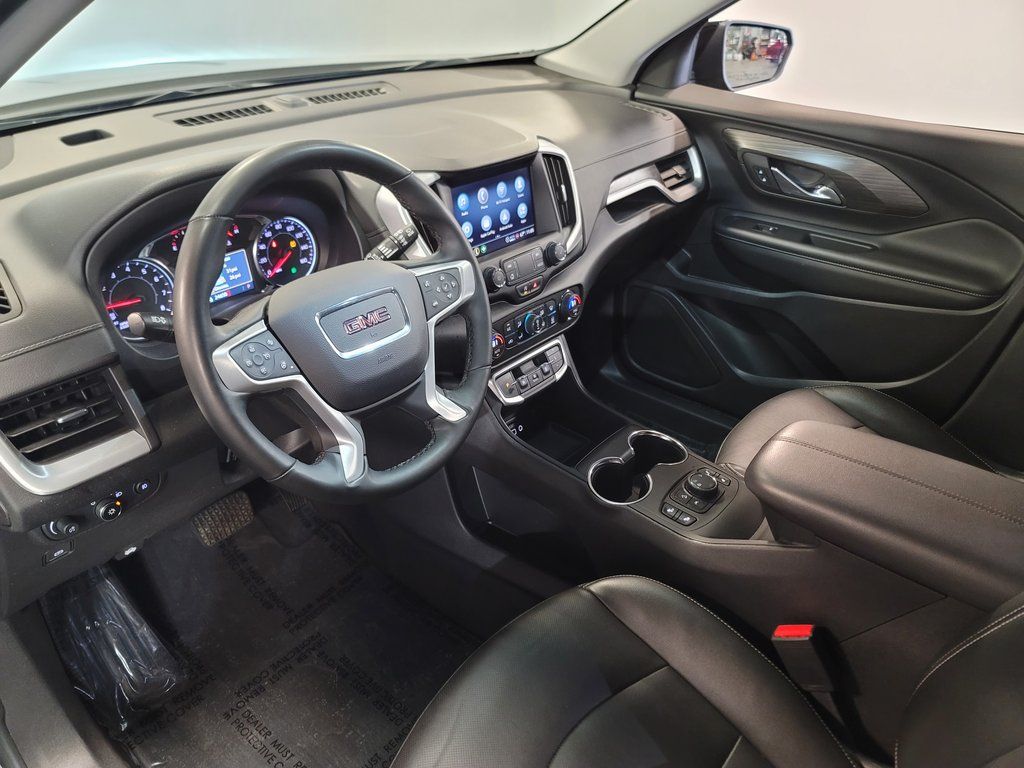 2024 GMC Terrain SLT photo