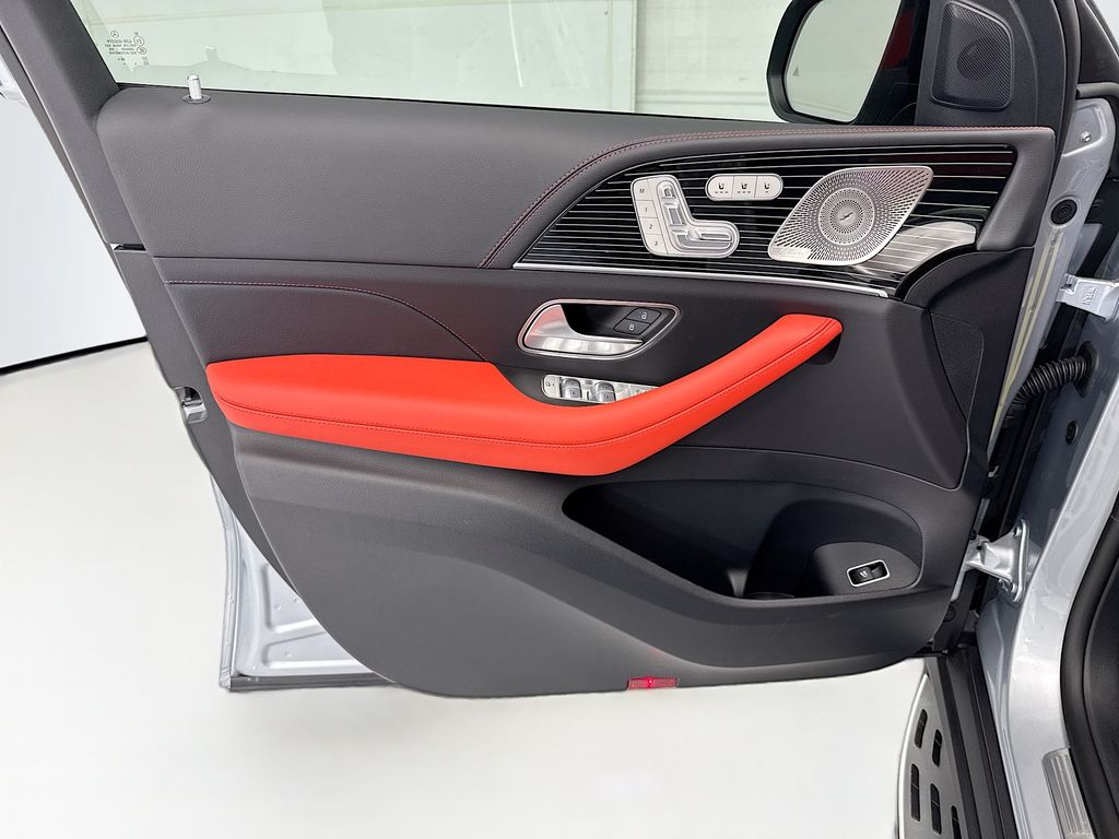 Thumbnail: 2026 Mercedes-Benz GLE - 24