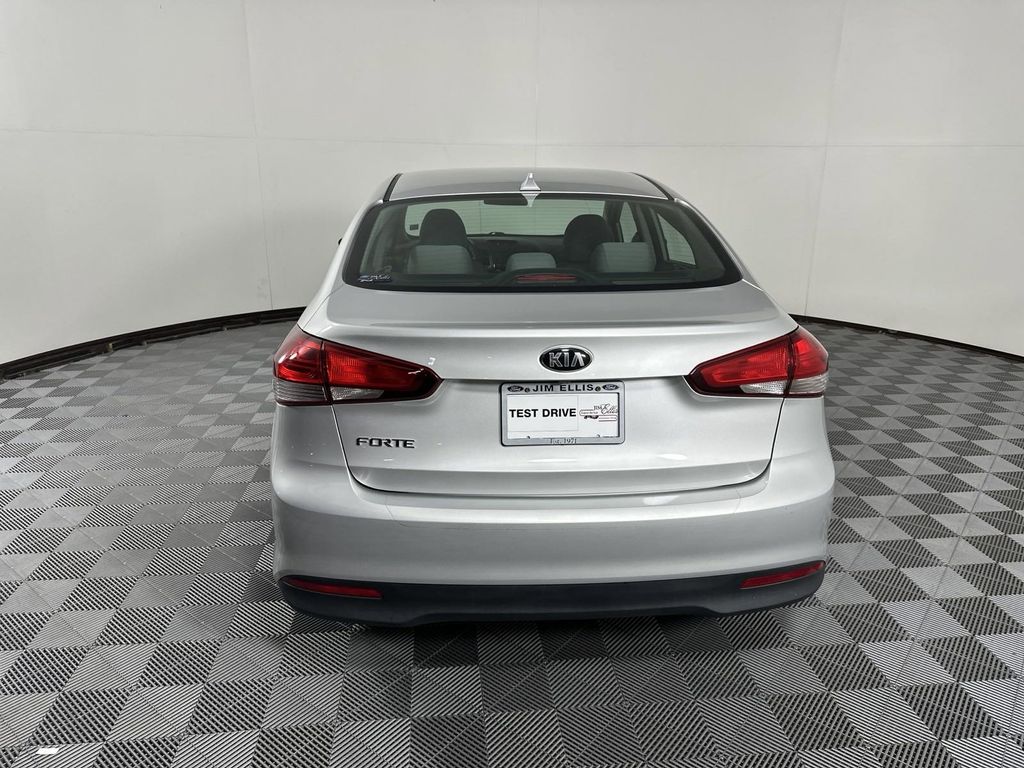 2017 Kia Forte LX 6