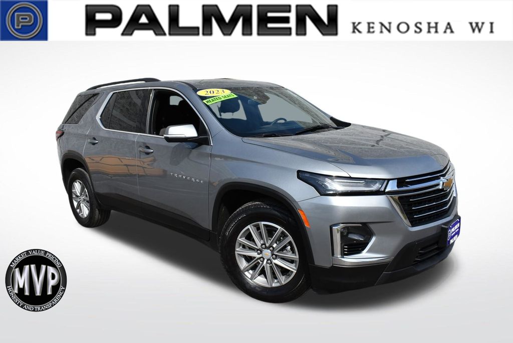 2023 Chevrolet Traverse LT Cloth AWD