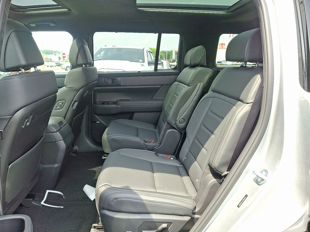 Thumbnail: 2025 Hyundai Santa Fe - 5