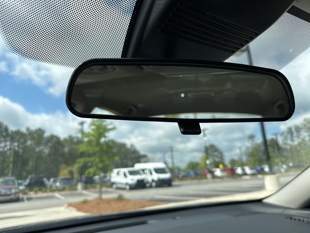 2022 Gun Metallic Nissan Altima 2.5 SR FWD Sedan