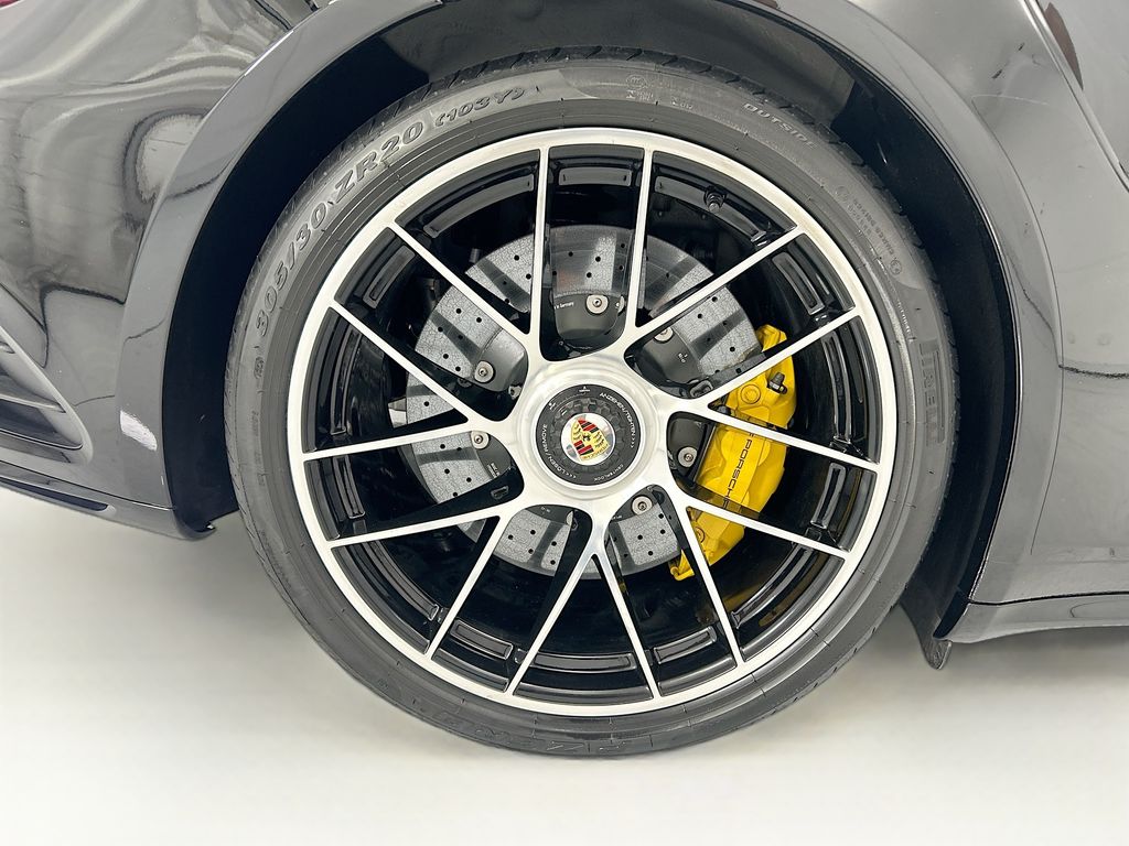 Thumbnail: 2019 Porsche 911 - 30