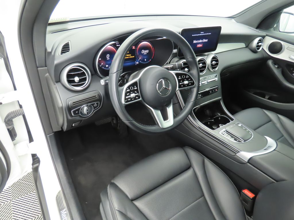 2022 Mercedes-Benz GLC 300 9