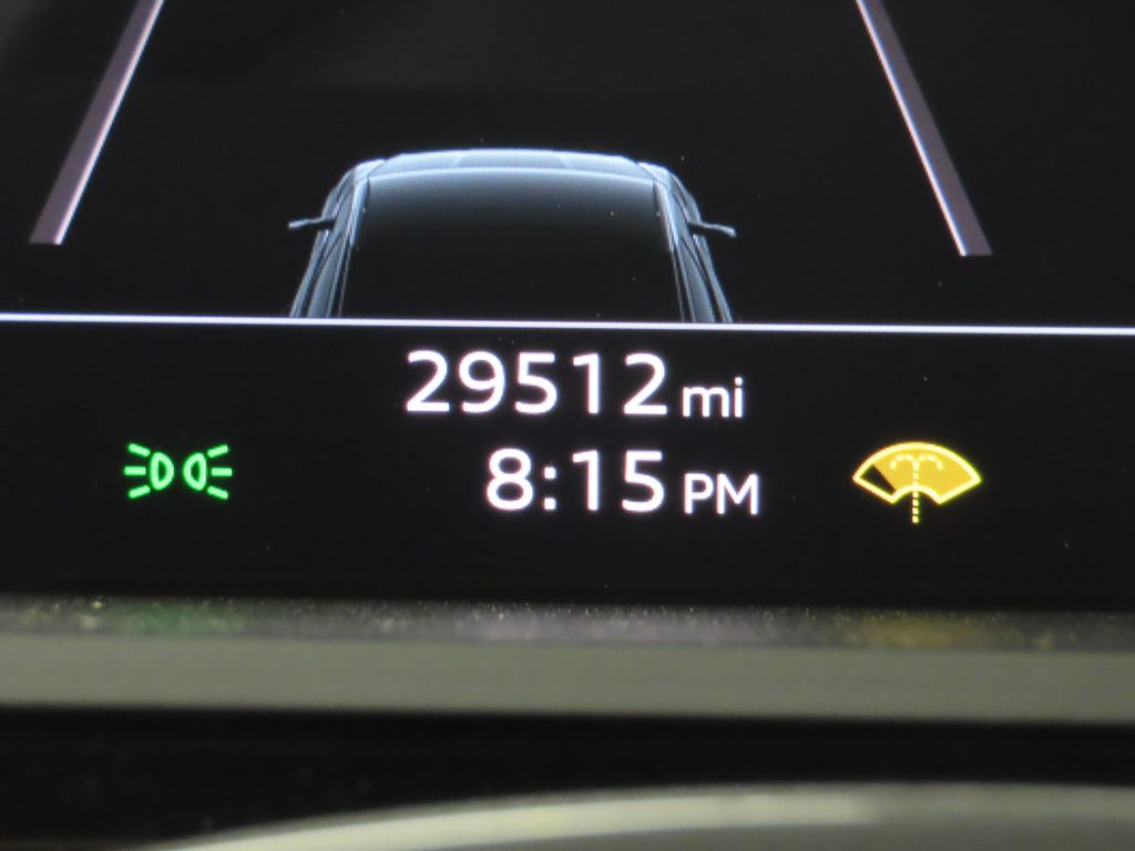 Thumbnail: 2022 Audi e-tron - 14