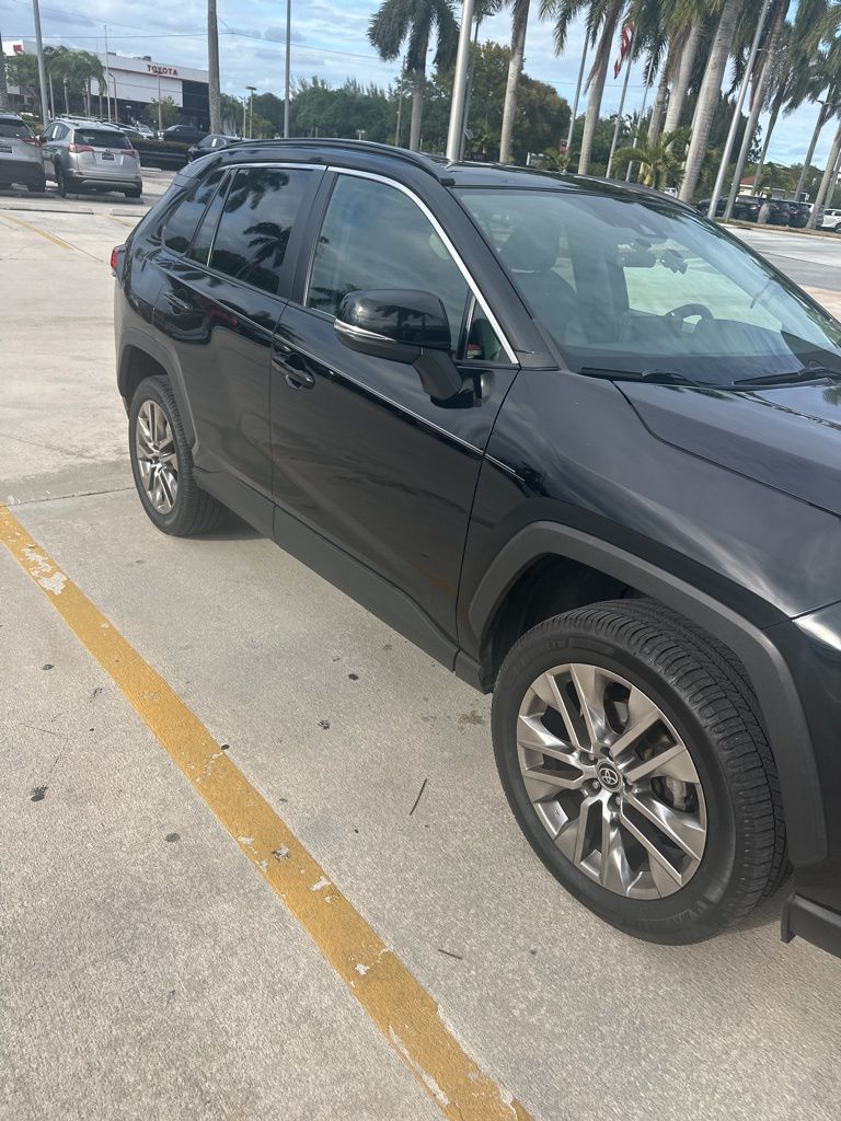 2021 Toyota RAV4 XLE Premium