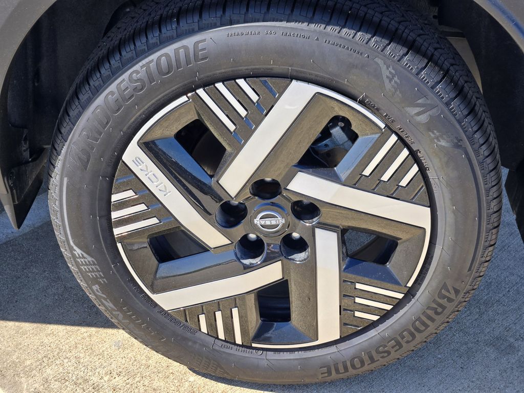 2026 Nissan Kicks SV - 7