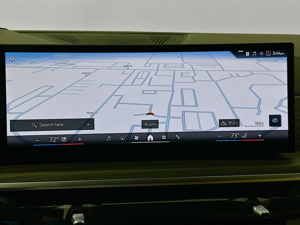 Thumbnail: 2025 BMW X7 - 14