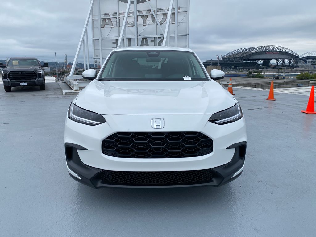 View vehicle photo 6