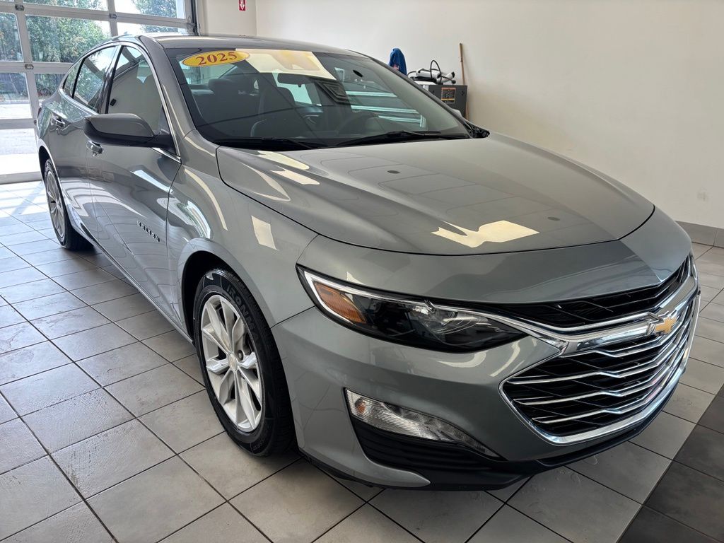 Used 2025 Chevrolet Malibu Sedan