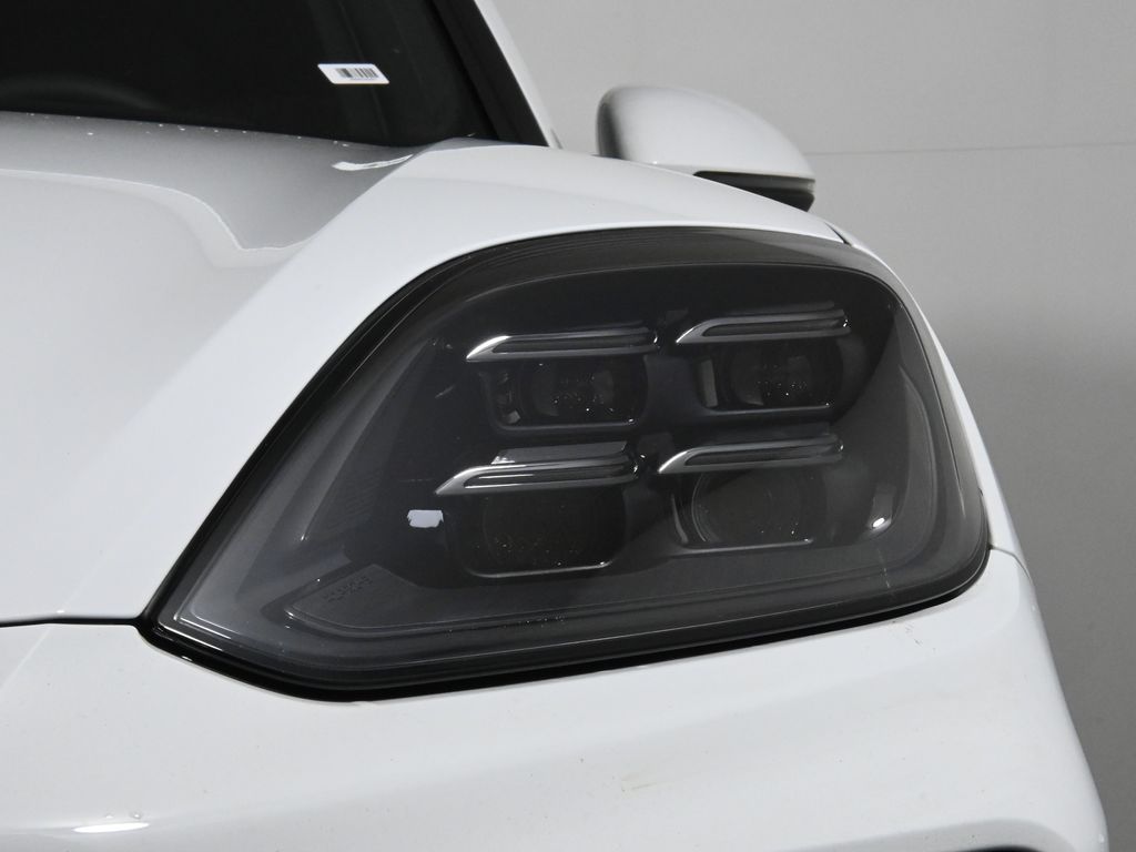 Thumbnail: 2026 Porsche Cayenne - 11