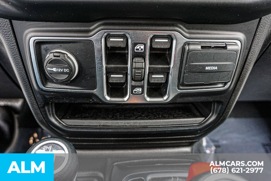 Used 2023 White Jeep Overland image 42