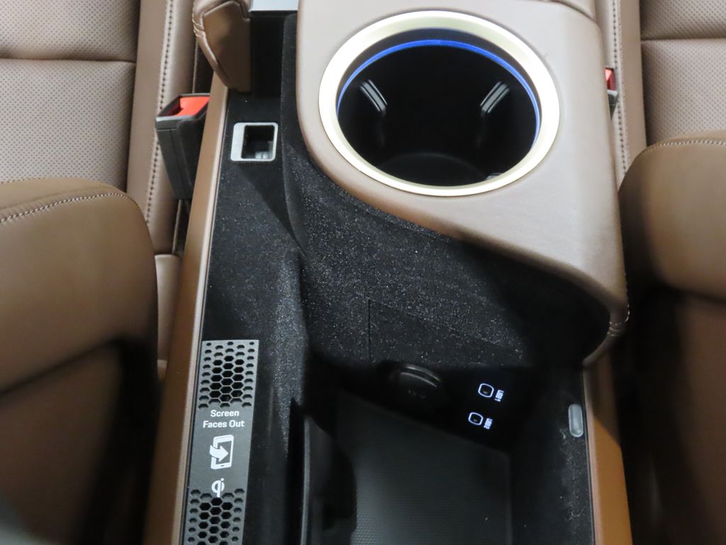 Thumbnail: 2021 Porsche Taycan - 31