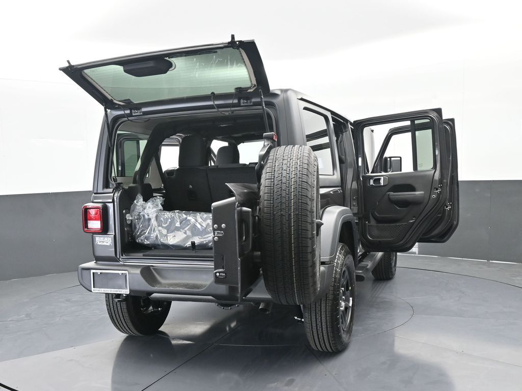 New 2026 Granite Crystal Metallic Clearcoat Jeep Sport image 67