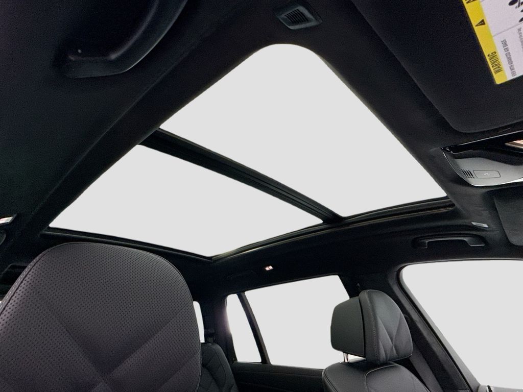 Thumbnail: 2027 BMW X7 - 17