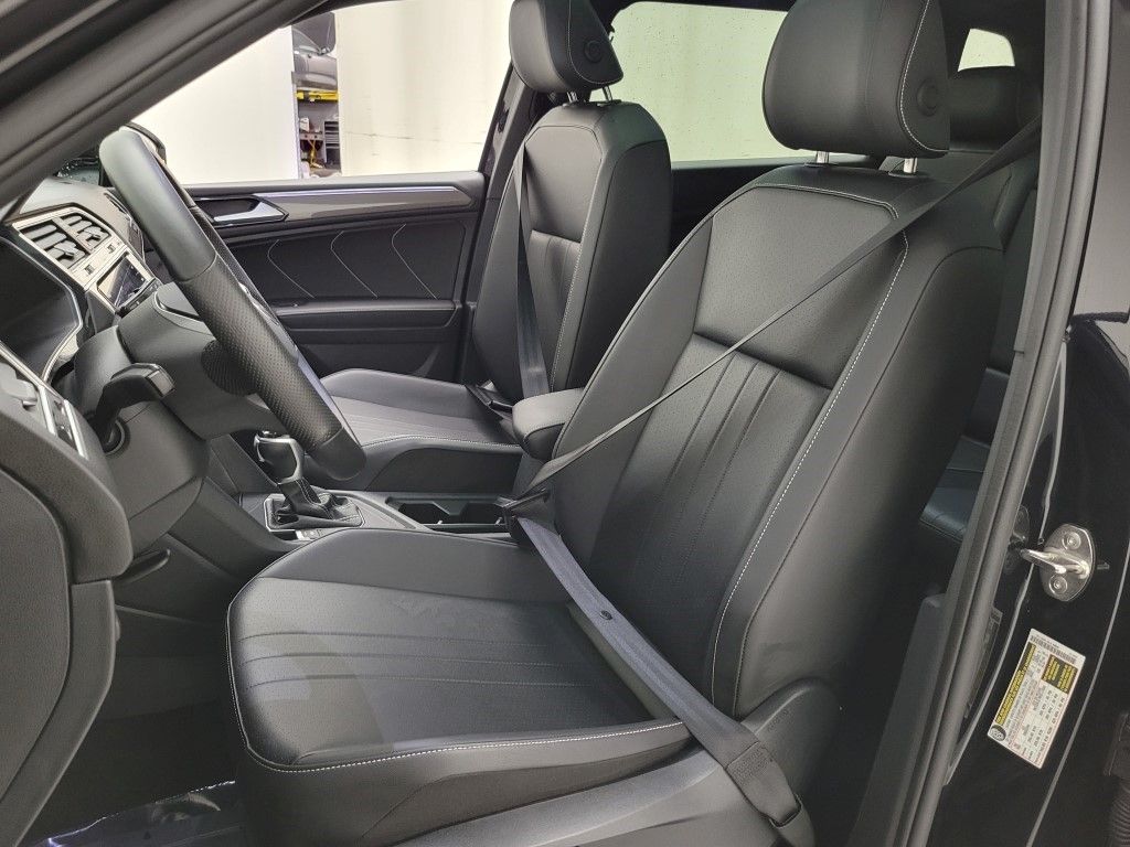 Thumbnail: 2024 Volkswagen Tiguan - 23