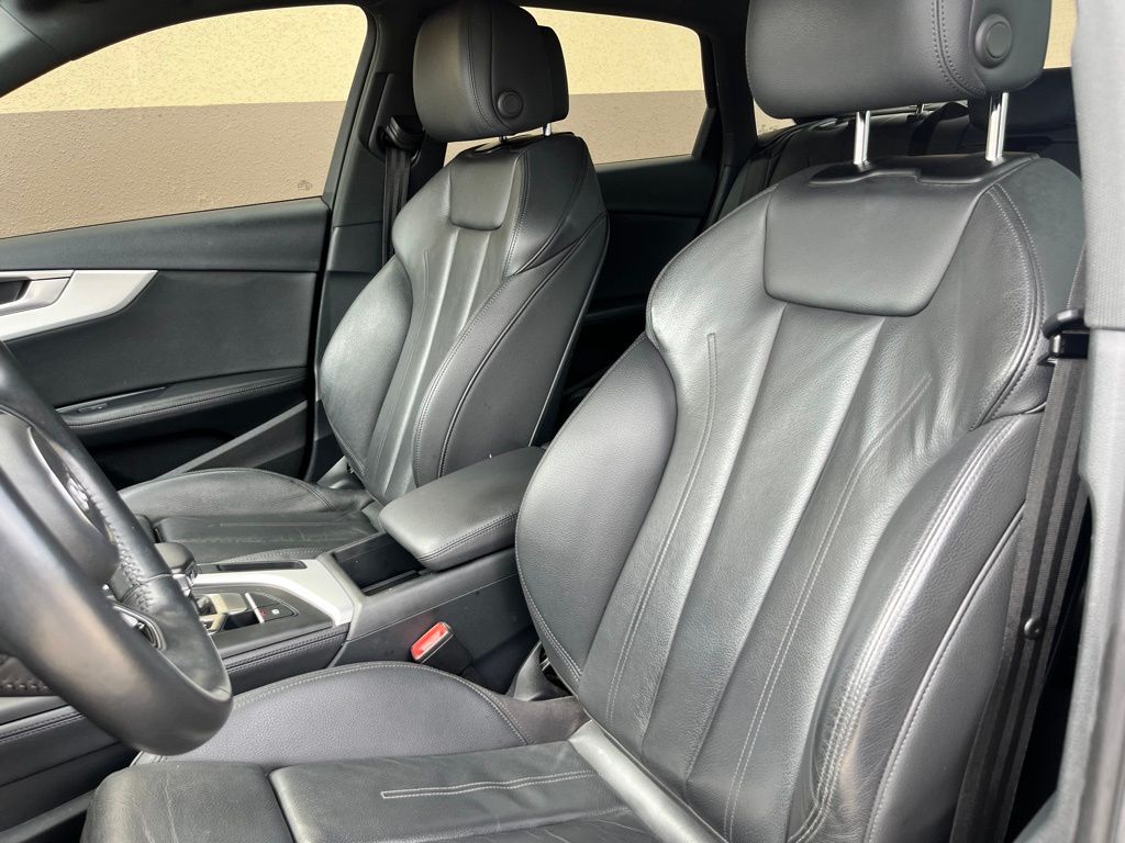 Thumbnail: 2019 Audi A4 - 32