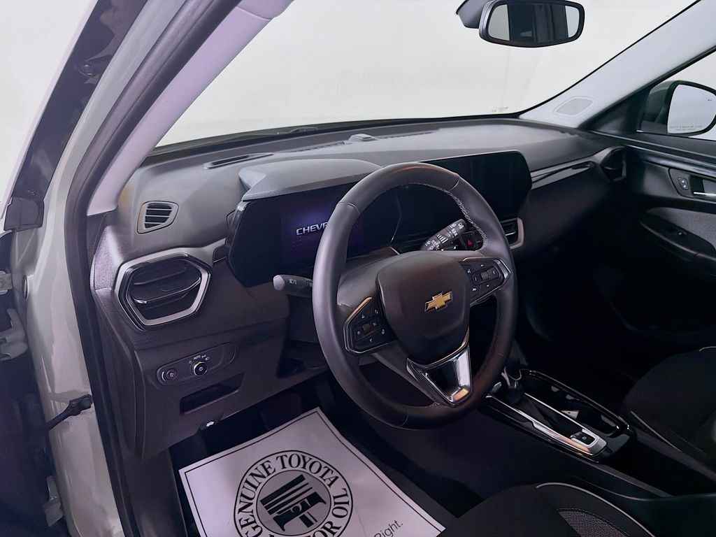 Used 2025 Chevrolet TrailBlazer SUV