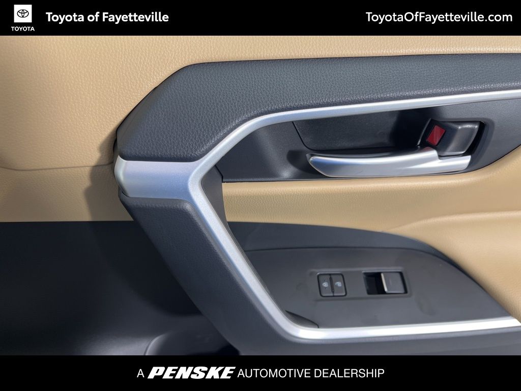 Thumbnail: 2025 Toyota RAV4 - 10