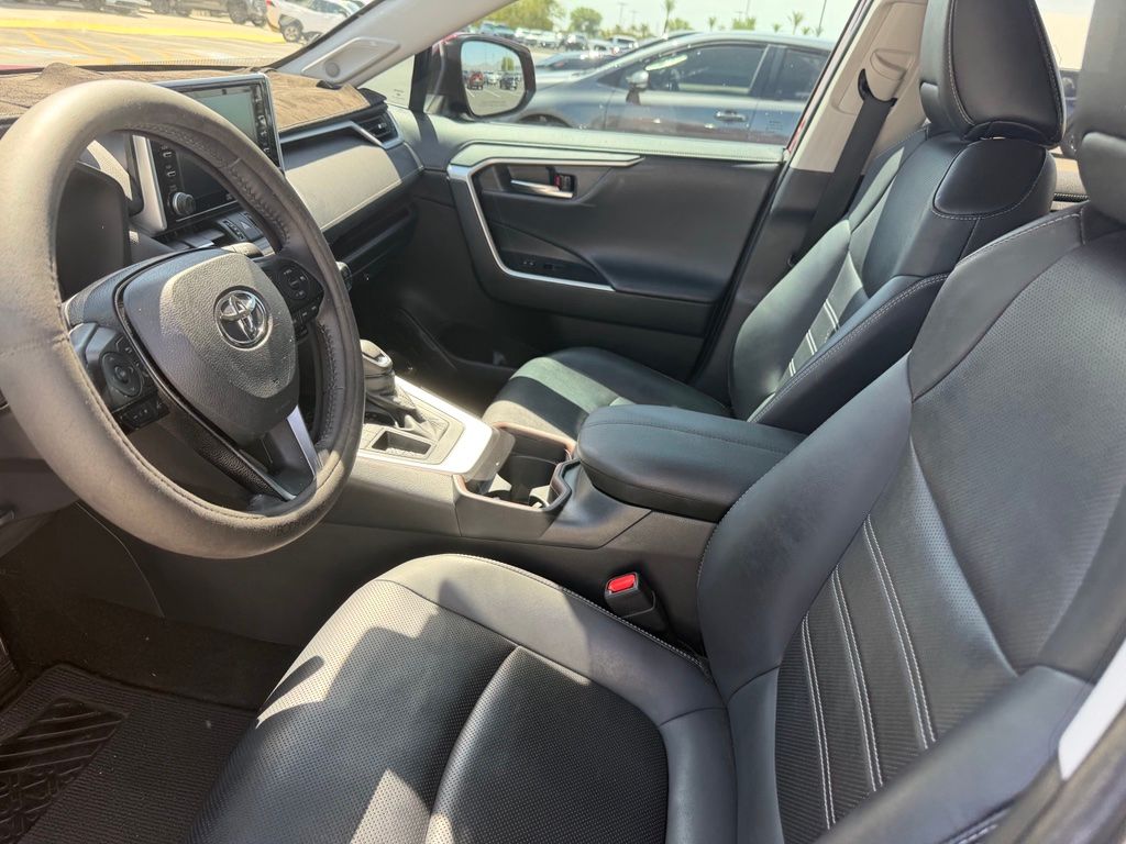 Thumbnail: 2021 Toyota RAV4 - 2