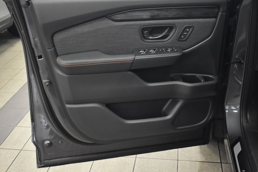 Thumbnail: 2026 Honda Passport - 8