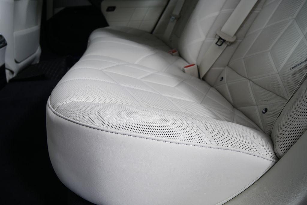 Thumbnail: 2026 BMW 7 Series - 15